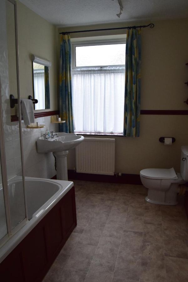 Cwmwennol Country House サンダースフット エクステリア 写真