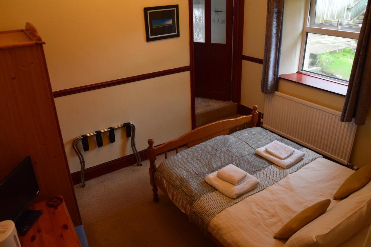 Cwmwennol Country House サンダースフット エクステリア 写真